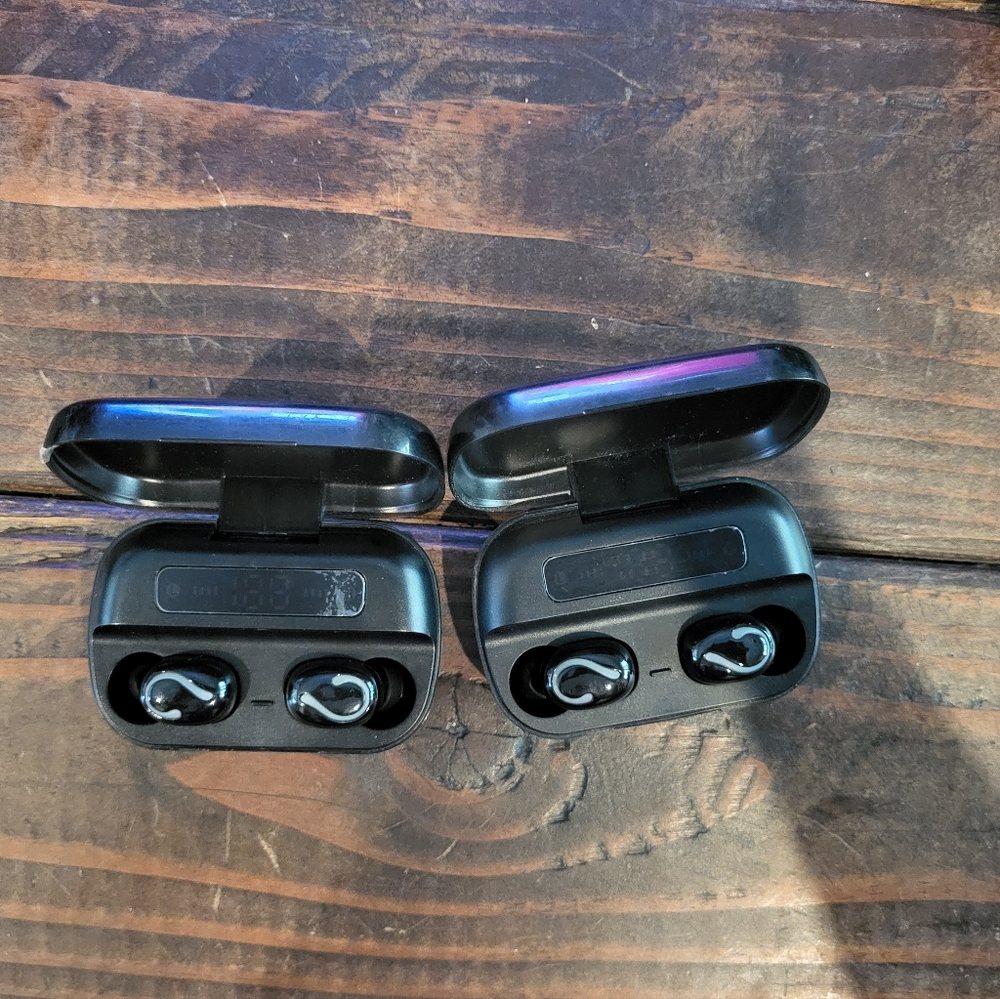 Bluetooth earbuds